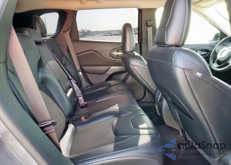 2020 Jeep Cherokee Latitude Plus z USA, uszkodzony, nr VIN 1C4PJLLB3LD577645